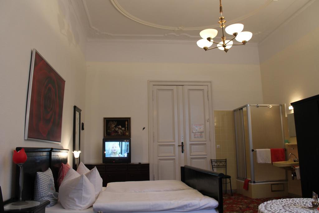 Hotel Pension Columbus Am Kurfurstendamm Berlin Luaran gambar