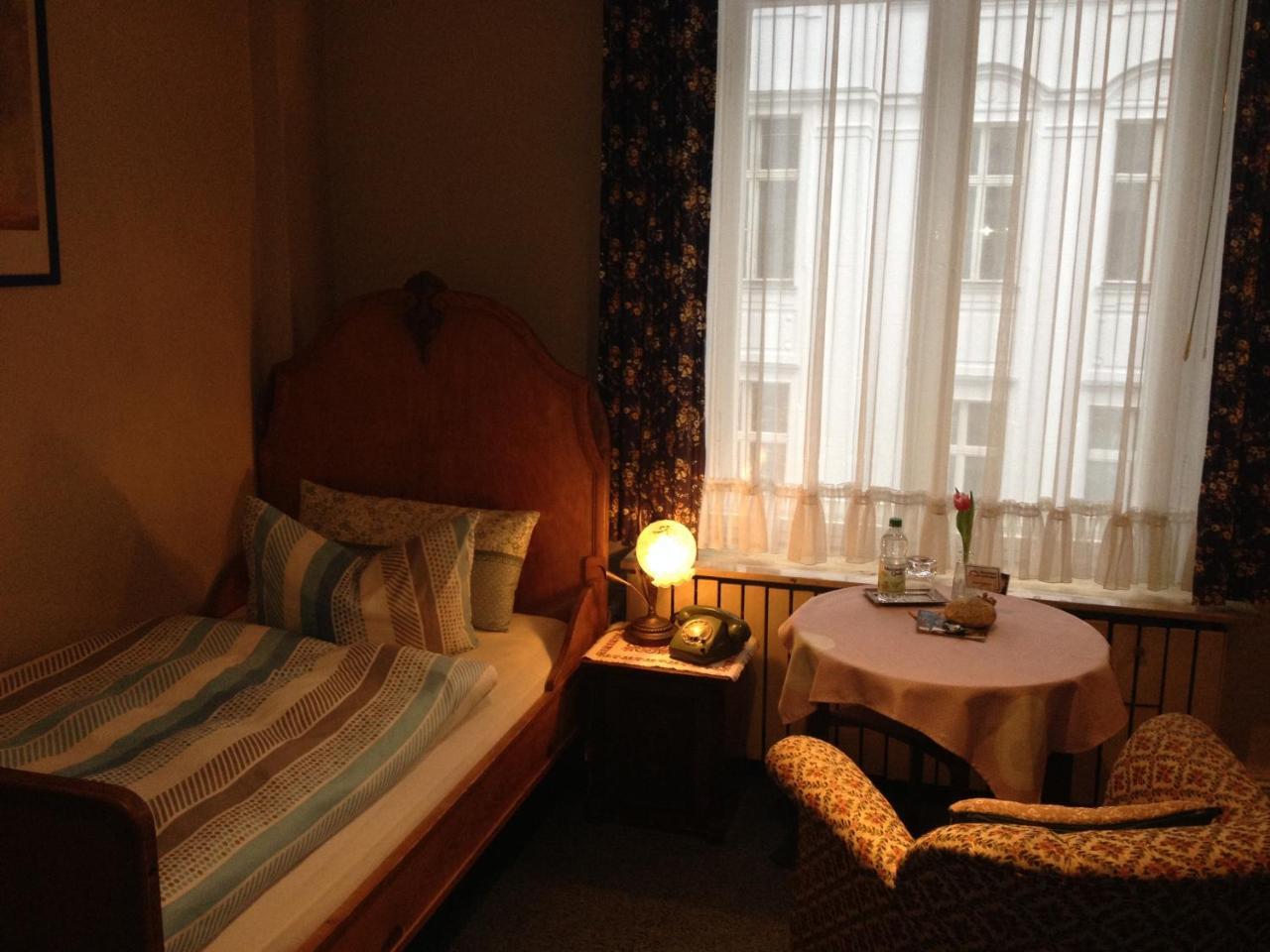 Hotel Pension Columbus Am Kurfurstendamm Berlin Luaran gambar