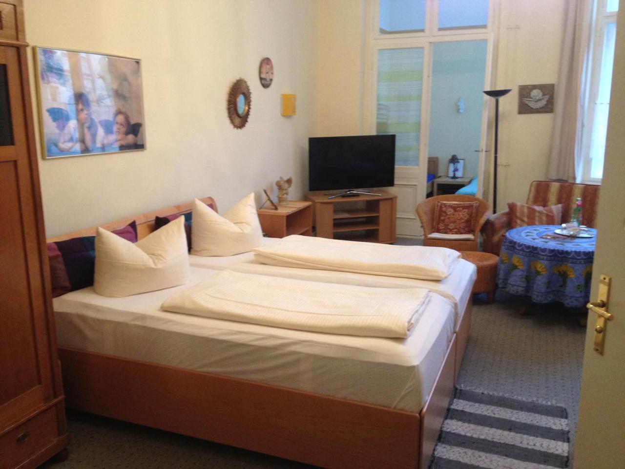 Hotel Pension Columbus Am Kurfurstendamm Berlin Luaran gambar