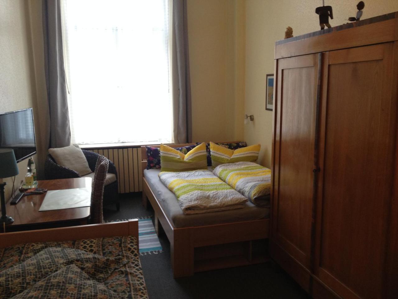 Hotel Pension Columbus Am Kurfurstendamm Berlin Luaran gambar
