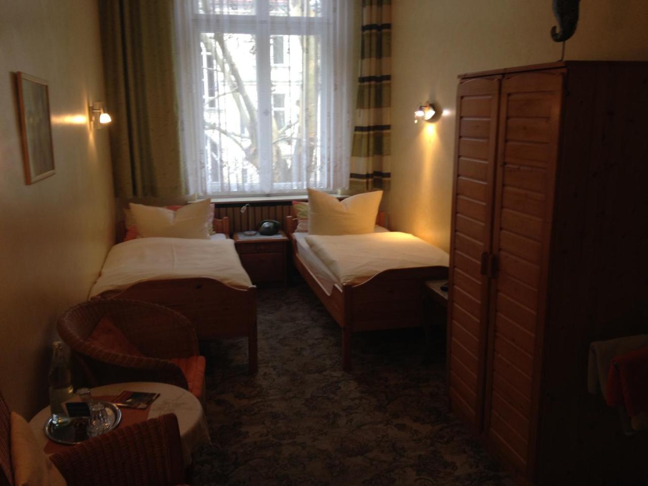 Hotel Pension Columbus Am Kurfurstendamm Berlin Luaran gambar